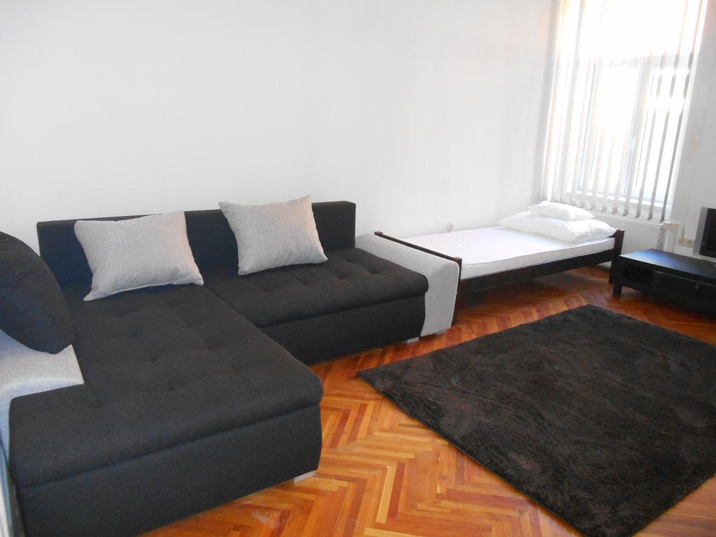 Апартаменты Akos Apartman Эгер Экстерьер фото