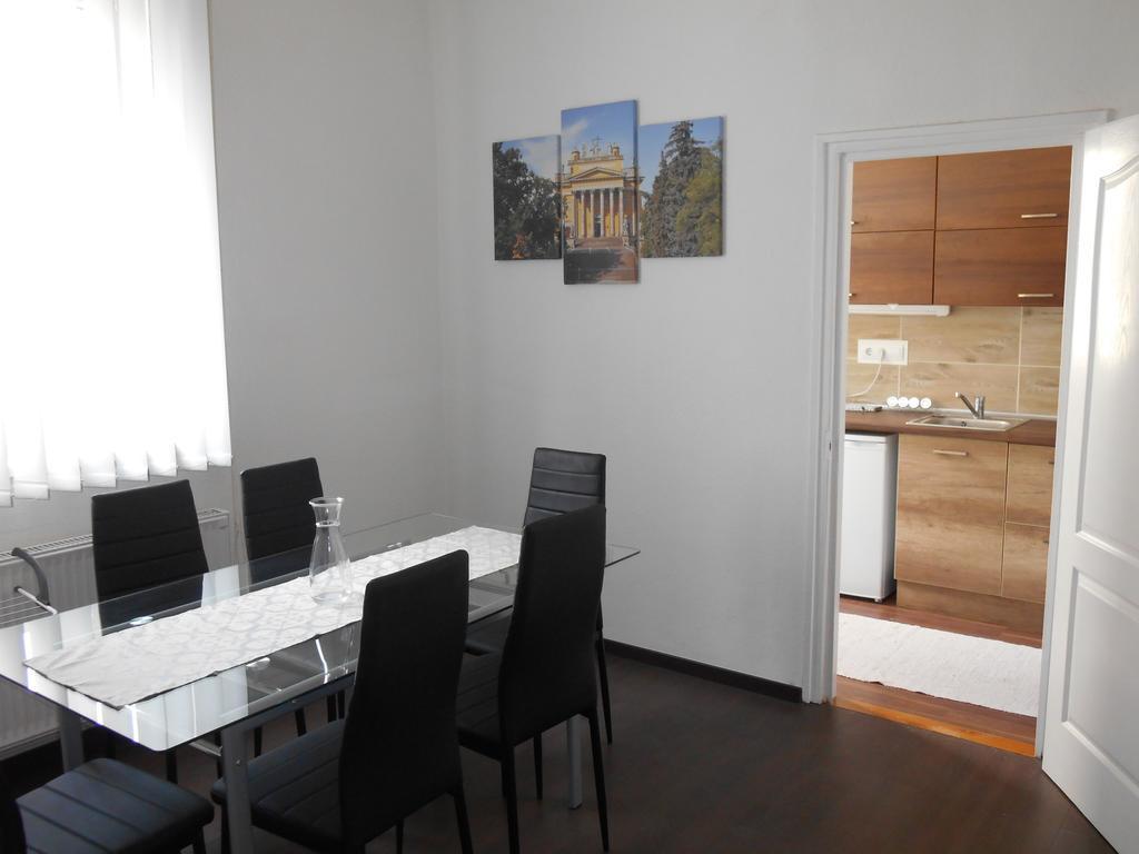 Апартаменты Akos Apartman Эгер Экстерьер фото